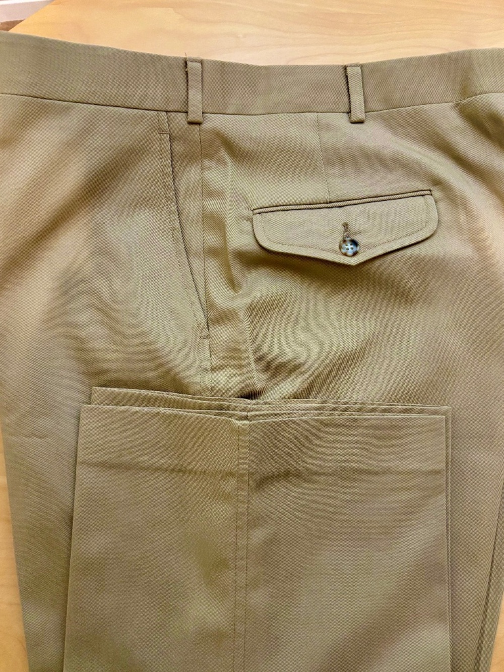 MENS LANDS' END CHINOS NEVER WORN SIZE 36X32